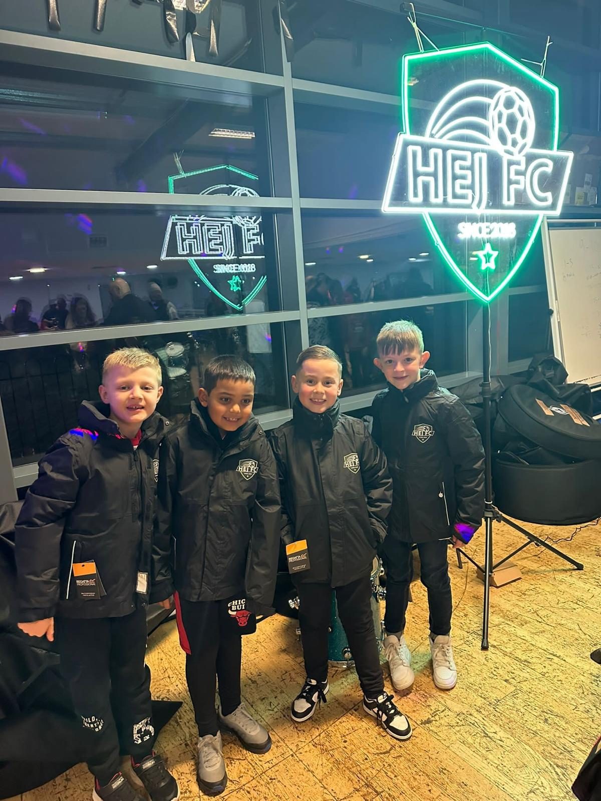 HEJ FC players and coaches